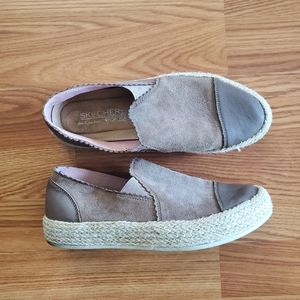 Sketchers memory foam espidrille bottom slip on size 6.5-7